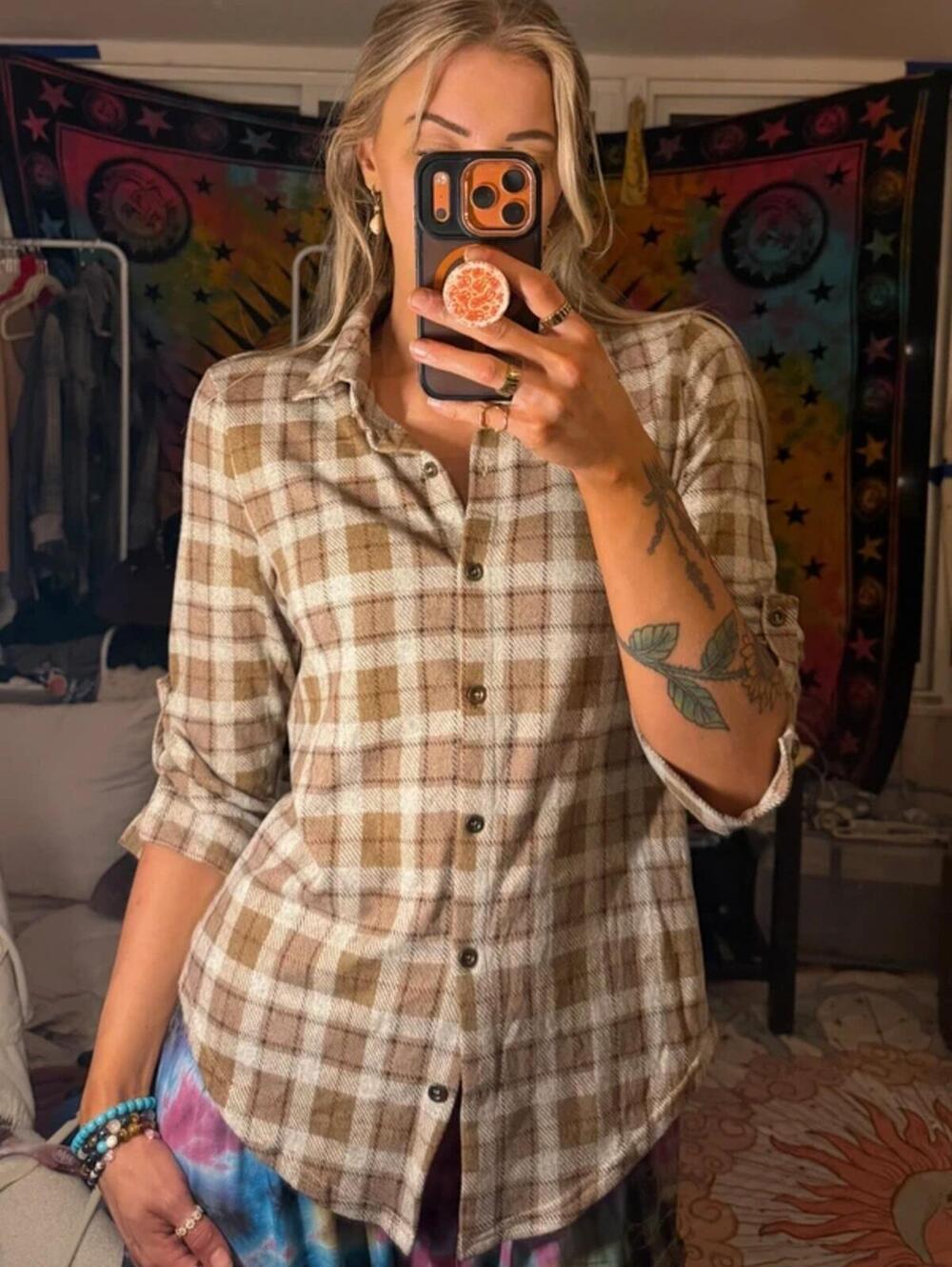 RoomMates Brown Beige Plaid Button Up Shirt L